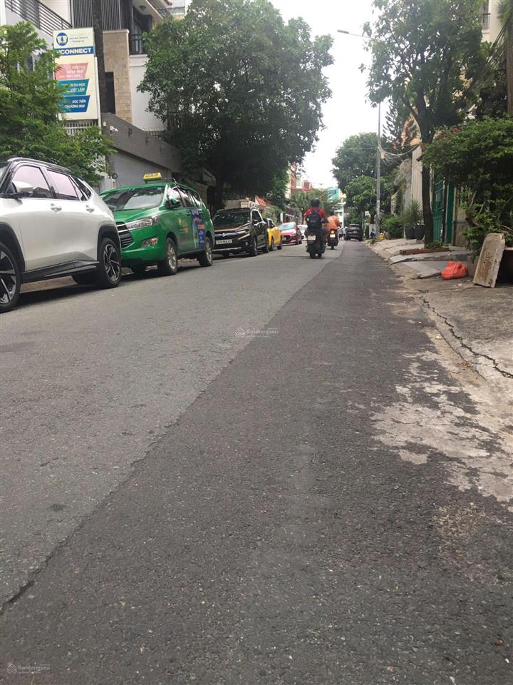 Bán nhà 18 tỷ  mặt tiền đường hoa hồng  gần phan xích long