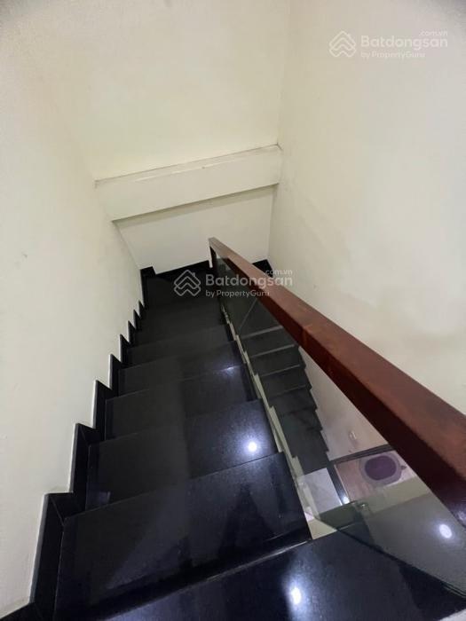 Bán nhà mặt tiền đường số 33 gần lê văn thịnh