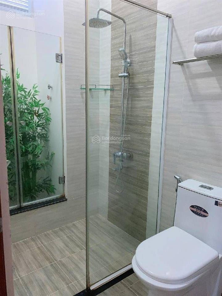 Bán khách sạn giá 17.7 tỷ  doanh thu 100tr/tháng  khu đường nguyễn duy trinh.