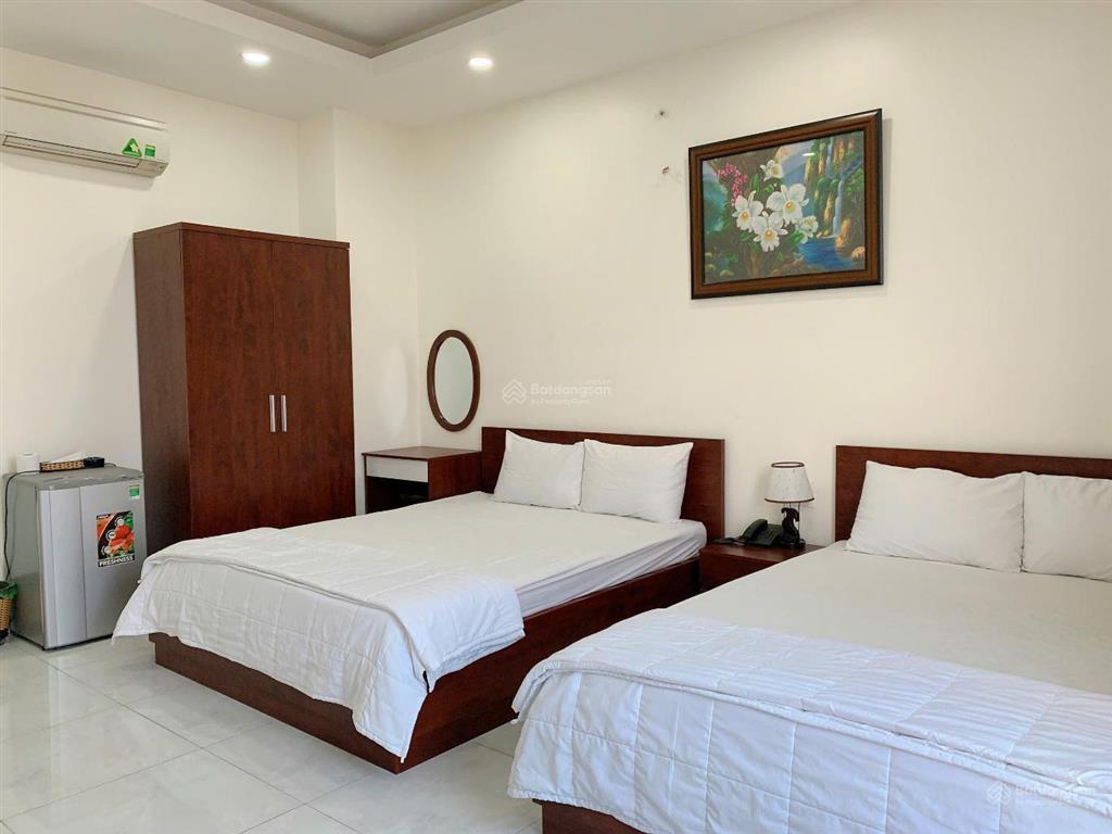 Bán khách sạn giá 17.7 tỷ  doanh thu 100tr/tháng  khu đường nguyễn duy trinh.