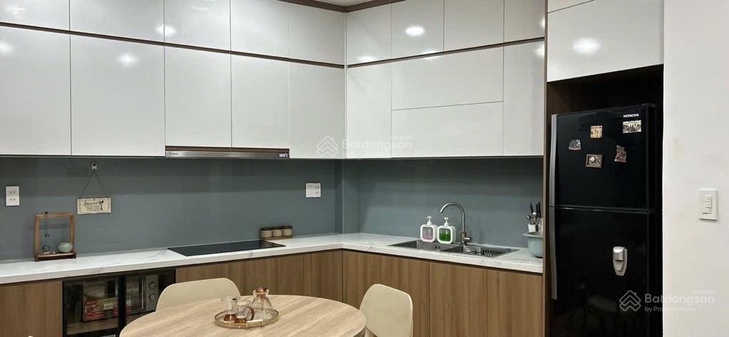 Căn hộ mặt tiền quận 3  74m2  chỉ 5,5 tỷ sổ sẵn công chứng