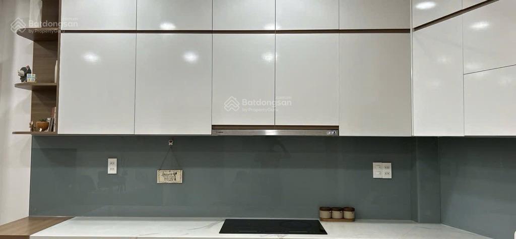 Căn hộ mặt tiền quận 3  74m2  chỉ 5,5 tỷ sổ sẵn công chứng