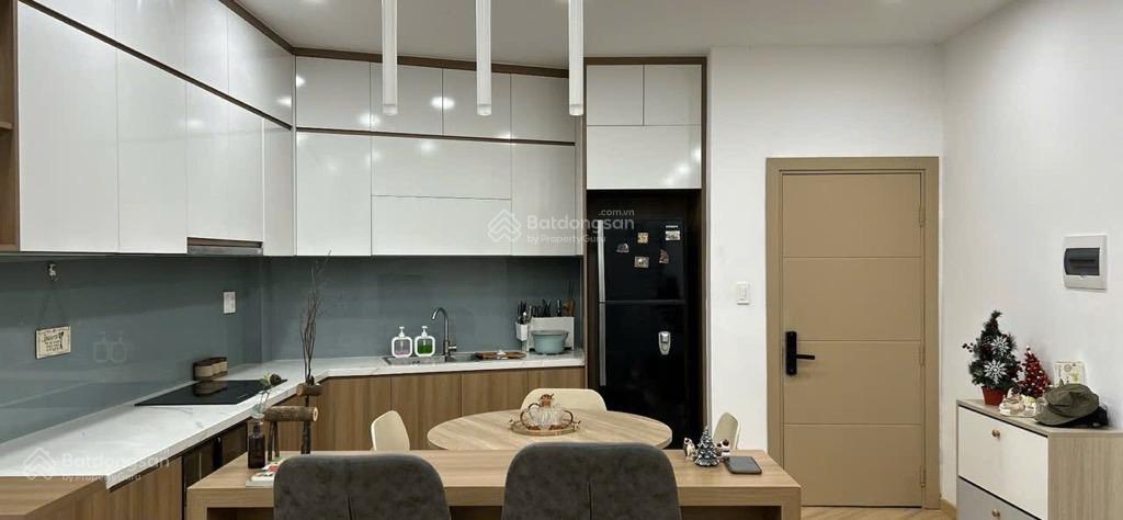 Căn hộ mặt tiền quận 3  74m2  chỉ 5,5 tỷ sổ sẵn công chứng