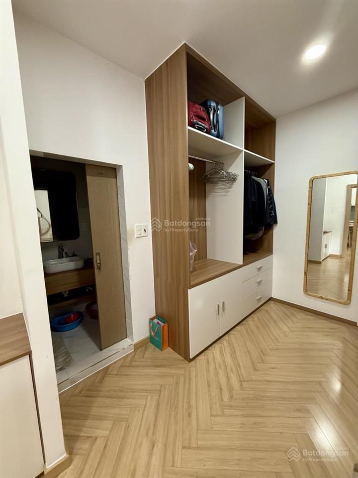 Căn hộ mặt tiền quận 3  74m2  chỉ 5,5 tỷ sổ sẵn công chứng
