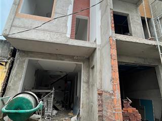 Bán căn nhà mới xây một trệt 1 lầu .sổ riêng thổ cư, ngay quảng trường tỉnh biên hoà, chợ tân phong