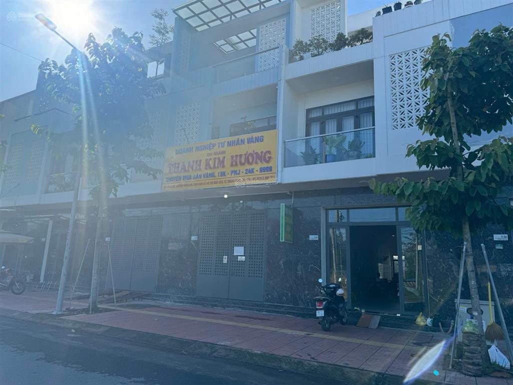 Shophouse tại quốc lộ 1a và kcn bàu xéo (rộng 500ha) kinh doanh khai thác dòng tiền được ngay