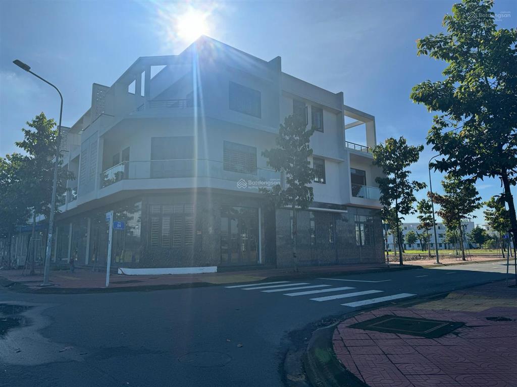 Shophouse tại quốc lộ 1a và kcn bàu xéo (rộng 500ha) kinh doanh khai thác dòng tiền được ngay