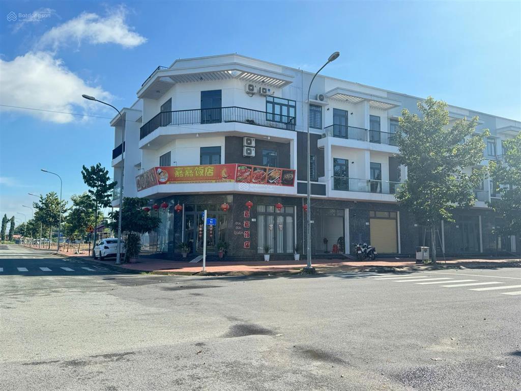 Shophouse tại quốc lộ 1a và kcn bàu xéo (rộng 500ha) kinh doanh khai thác dòng tiền được ngay