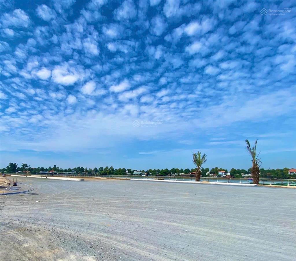 Bán 2 lô đất đẹp, mặt tiền đường bờ kè ven sông 30m, sổ sẵn, chỉ 6 tỷ