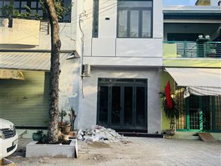 Bán nhà mới hoàn thiện 1 trệt 1 lầu mặt tiền đường nguyễn thành đồng, phường trấn biên