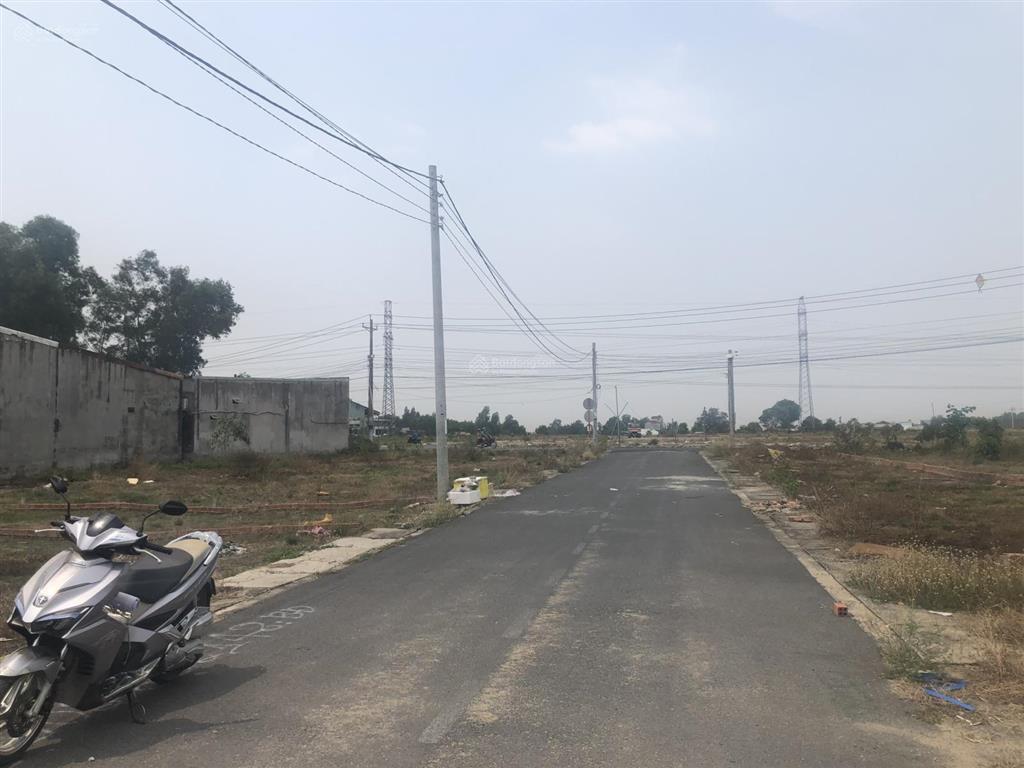 Bán gấp đất tại an phước, long thành, ngay mũi tàu phía bắc