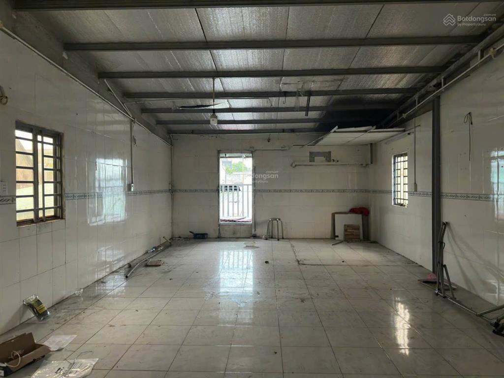 Siêu rẻ 198m2( 5x40) full thổ đường ô tô 1 sẹc dt743b ngay ttyt dĩ an nhà cấp 4