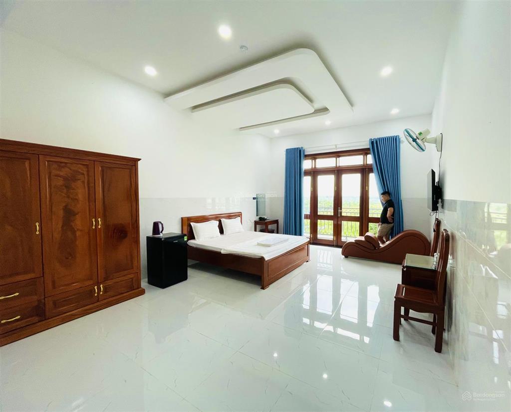 Bán căn hotel mặt phố 6 tầng tại đường 769, lộc an, long thành, 200m2, giá thỏa thuận