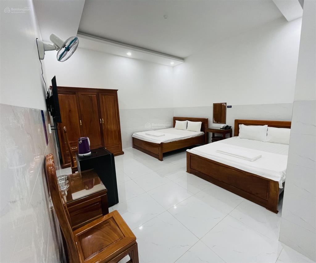 Bán căn hotel mặt phố 6 tầng tại đường 769, lộc an, long thành, 200m2, giá thỏa thuận