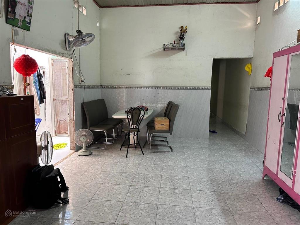 Chính chủ cần bán nhà cấp 4 tiện xây mới 100m2 full thổ cư giá 6,5 tỷ.  0917 343 ***