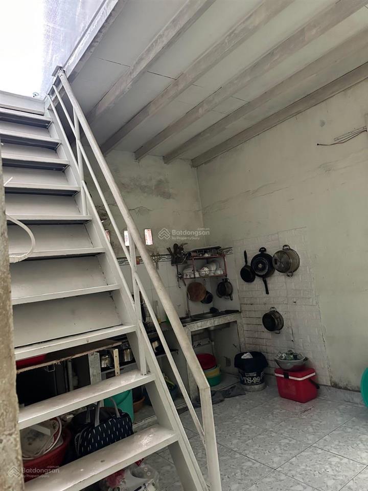 Chính chủ cần bán nhà cấp 4 tiện xây mới 100m2 full thổ cư giá 6,5 tỷ.  0917 343 ***