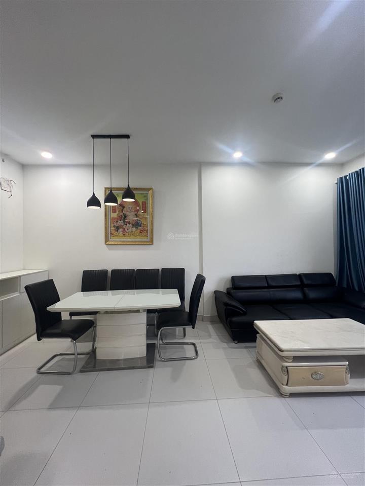 Bán nhanh căn hộ 2pn 2wc diamond lotus rivrside q8 đã có sổ giá chỉ 6,350 tỷ.  0917 343 ***