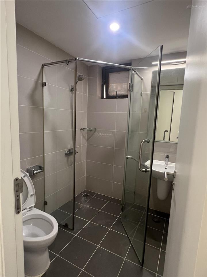 Bán nhanh căn hộ 2pn 2wc diamond lotus rivrside q8 đã có sổ giá chỉ 6,350 tỷ.  0917 343 ***