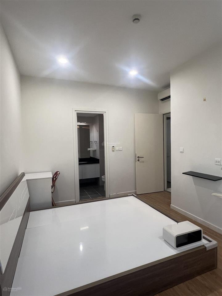 Bán nhanh căn hộ 2pn 2wc diamond lotus rivrside q8 đã có sổ giá chỉ 6,350 tỷ.  0917 343 ***