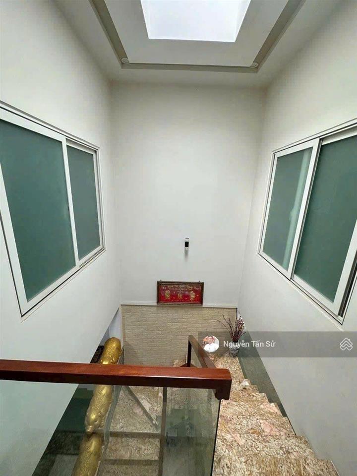 Bán nhà mặt phố 1 trệt 2 lầu, dt 6 x 21m, mặt tiền đồng khởi tân phong, biên hòa, giá 11,5 tỷ