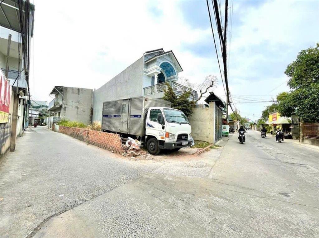 Chính chủ bán đất tân phong biên hoà. đất 65m2, thổ cư. hẻm xe hơi, buôn bán nhỏ được. giá 1 tỷ 990