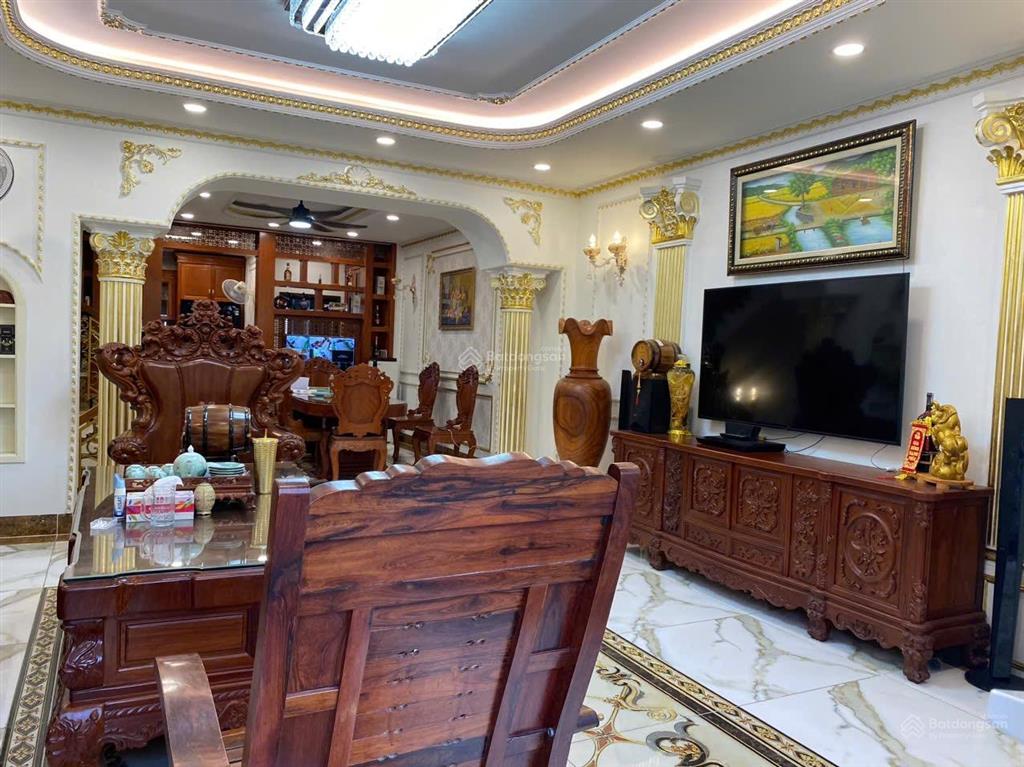 Bán nhà shophouse mới hoàn thiện đẹp cao cấp tặng nội thất khu văn hoa villas biên hòa