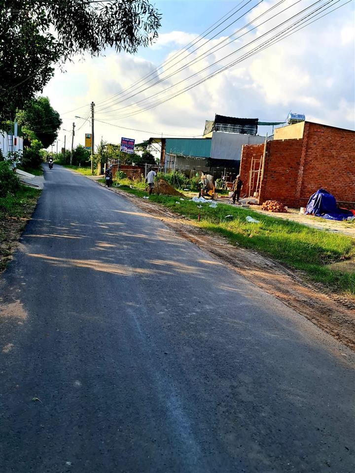 Đất cá nhân cần bán tại ấp bưng cơ lộc an, ngay nút giao cổng t2 vào sân bay (ko phải dự án)