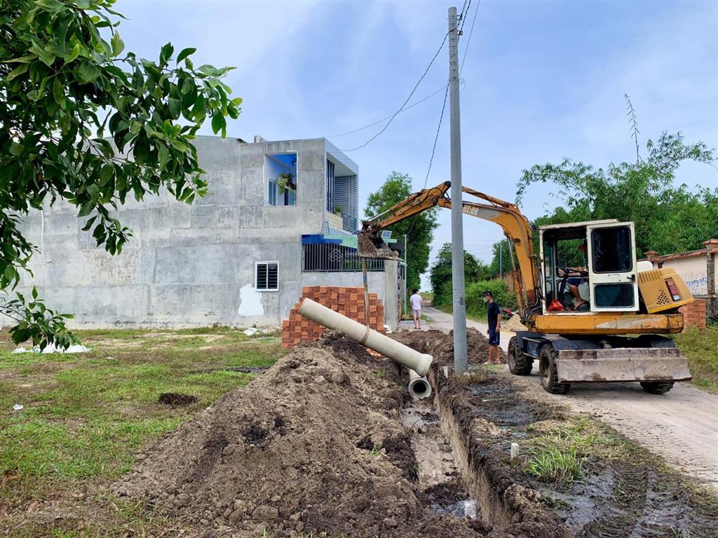 Đất cá nhân cần bán tại ấp bưng cơ lộc an, ngay nút giao cổng t2 vào sân bay (ko phải dự án)