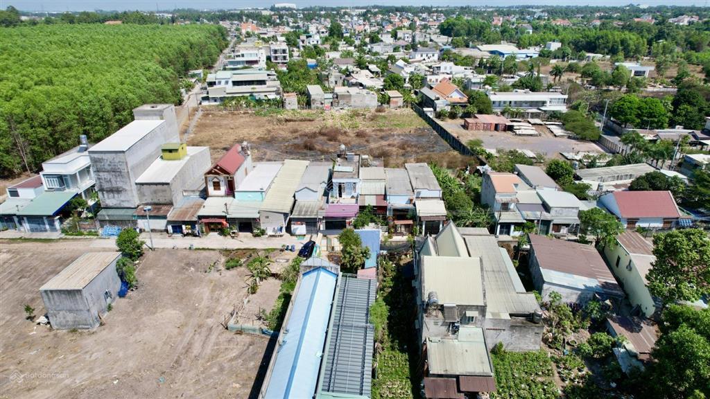 Bán đất gia đình đối diện cổng kcn tam phước, đất 2 mặt tiền thổ cư 100%, đối diện trường mầm non