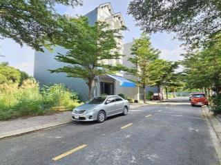 Đất mt đường phạm văn động, trung tâm phú mỹ, cạnh coop mart