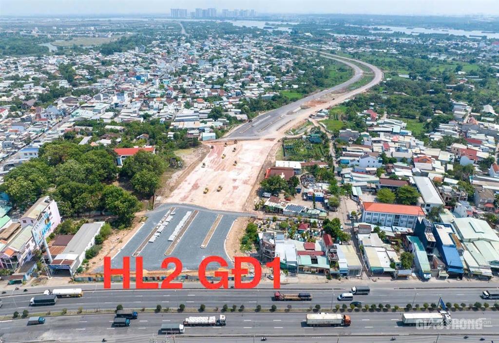 Chính chủ cần bán gấp lô đất 2 mặt tiền gần công viên, dân cư đông đúc xây dựng từ 2 đến 4 lầu