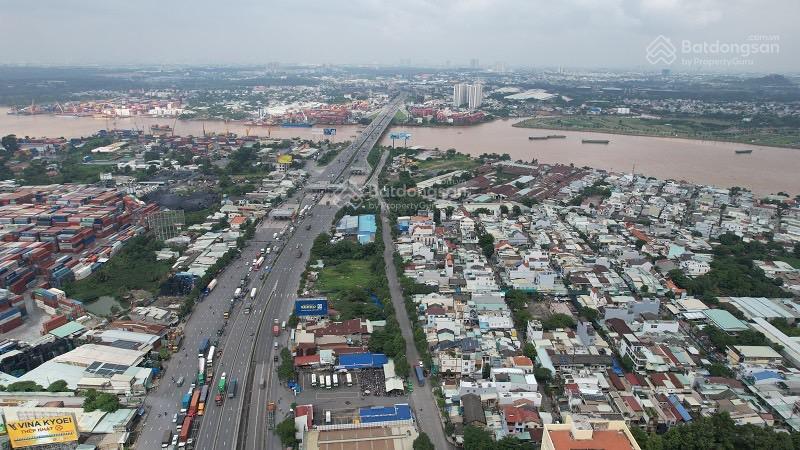 Chính chủ cần bán gấp lô đất 2 mặt tiền gần công viên, dân cư đông đúc xây dựng từ 2 đến 4 lầu
