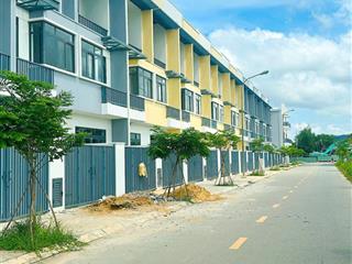 Bán nhà sổ riêng 64m2 ngay kcn phước đông gò dầu