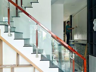 Chính chủ bán nhanh nhà 104m2 ngay chợ hưng long bình chánh