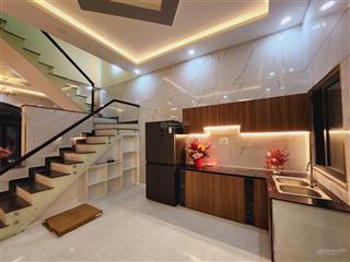 Bán nhà diện tích sử dụng 142m2 ngay chợ hưng long