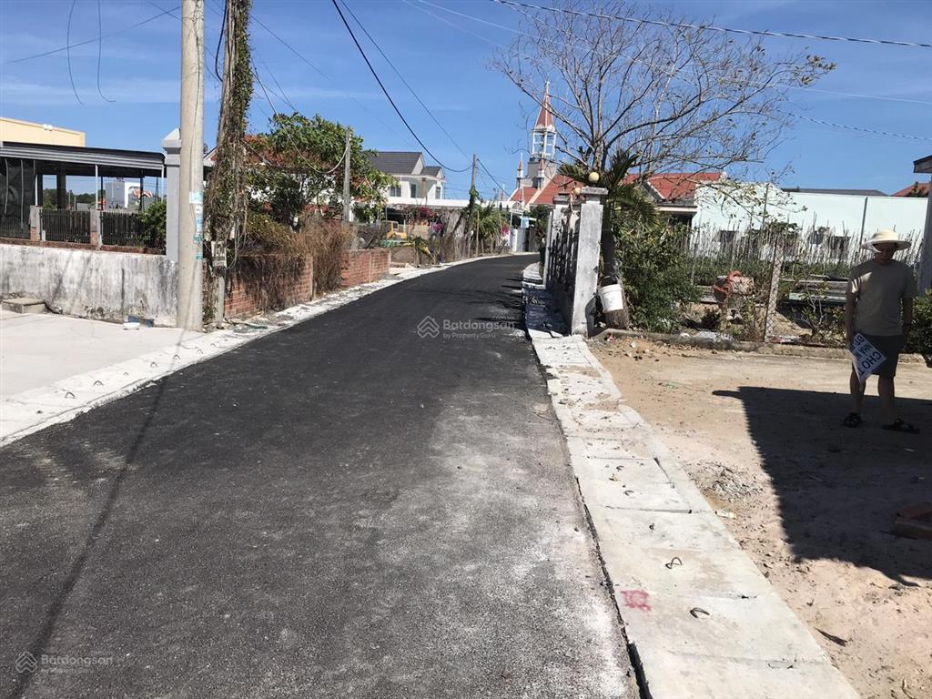 Tôi cần bán nhà cấp 4 gần ngã tư hồ tràm, cách biển 1km, thành phố hồ chí minh, giá 3.7 tỉ
