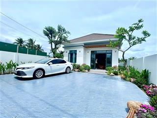 Nhà vườn village mái nhật hồ bơi mặt tiền đường nhựa sau chợ ea kao giá 4,5 tỷ