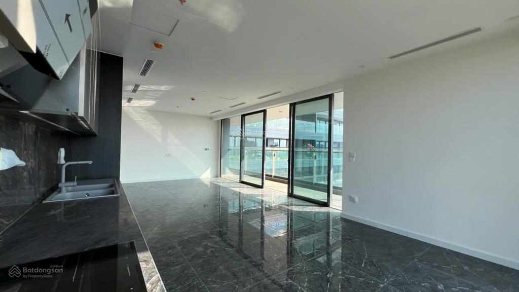 Cần bán căn hộ 08 view thành phố sunshine golden river giá 22 tỷ