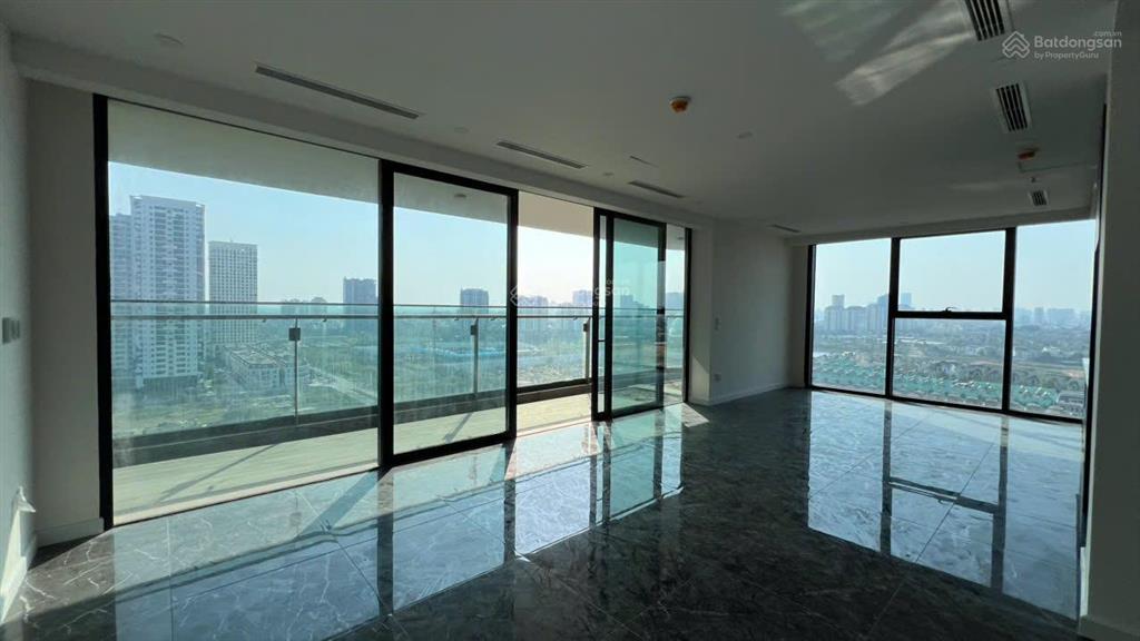 Cần bán căn hộ 08 view thành phố sunshine golden river giá 22 tỷ