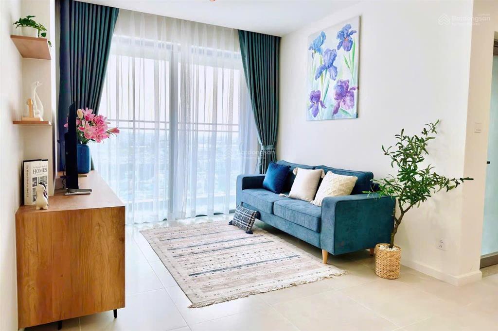 Cần bán căn 2pn2wc 84m2 view landmark 81 tầng cao full nội thất. 0966 259 ***