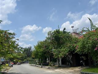 Nền biệt thự cotec px nhà bè ngay ubnd 300m2 đg 12m hg đ/nam sổ đỏ cty 31.4tr/m2.