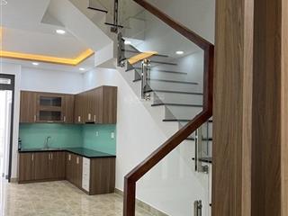 Bán nhà riêng hiếm 3tầng xe hơi tận cửa 71m2 chỉ có 5.6tỷ đường 185 gần dương đình hội phước long b
