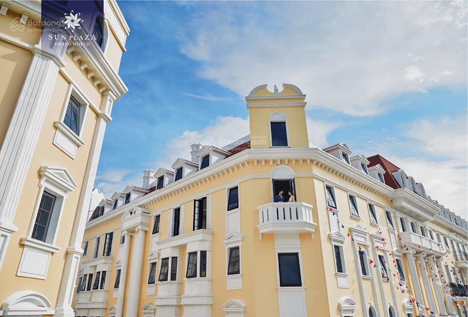 Bán căn shophouse 5 tầng view biển hạ long cắt lỗ 4 tỷ giá 10,8 tỷ sổ đỏ