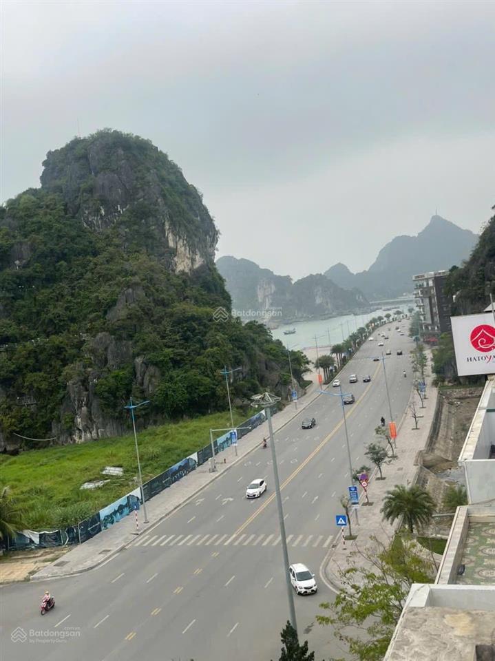 Bán cắt lỗ 2 tỷ căn shophouse mon bay mặt đường bao biển hạ long  đối diện bảo tàng quảng ninh