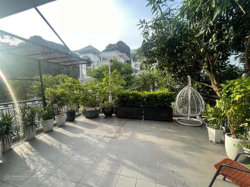 Bán cắt lỗ 2 tỷ căn shophouse mon bay mặt đường bao biển hạ long  đối diện bảo tàng quảng ninh