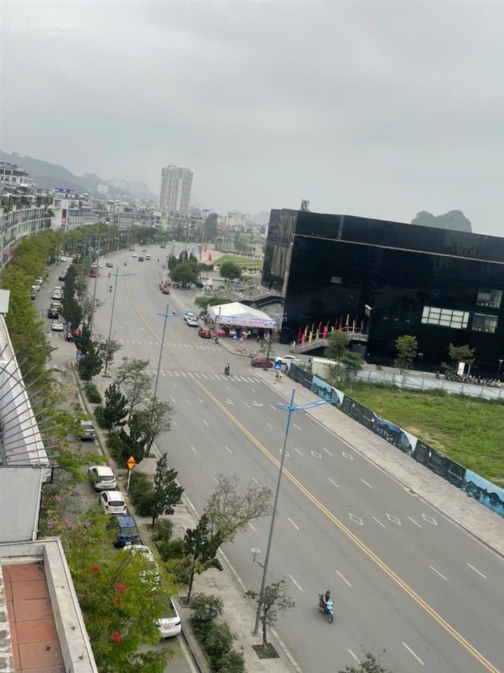 Bán cắt lỗ 2 tỷ căn shophouse mon bay mặt đường bao biển hạ long  đối diện bảo tàng quảng ninh