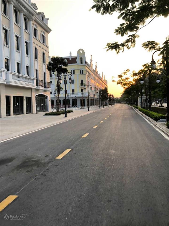 Cần bán cắt lỗ 4 tỷ khách sạn 16p view biển tại trung tâm du lịch bãi cháy, hạ long giá chỉ 19,2 tỷ