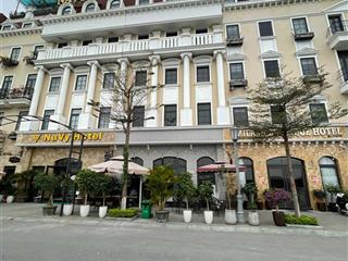 Cần bán cắt lỗ 4 tỷ khách sạn 16p view biển tại trung tâm du lịch bãi cháy, hạ long giá chỉ 18 tỷ