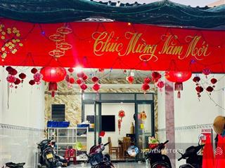 Giảm 600tr bán nhà mặt tiền kinh doanh chợ dĩ an 1 . ngang 5,2m kinh doanh sầm uất cực kỳ