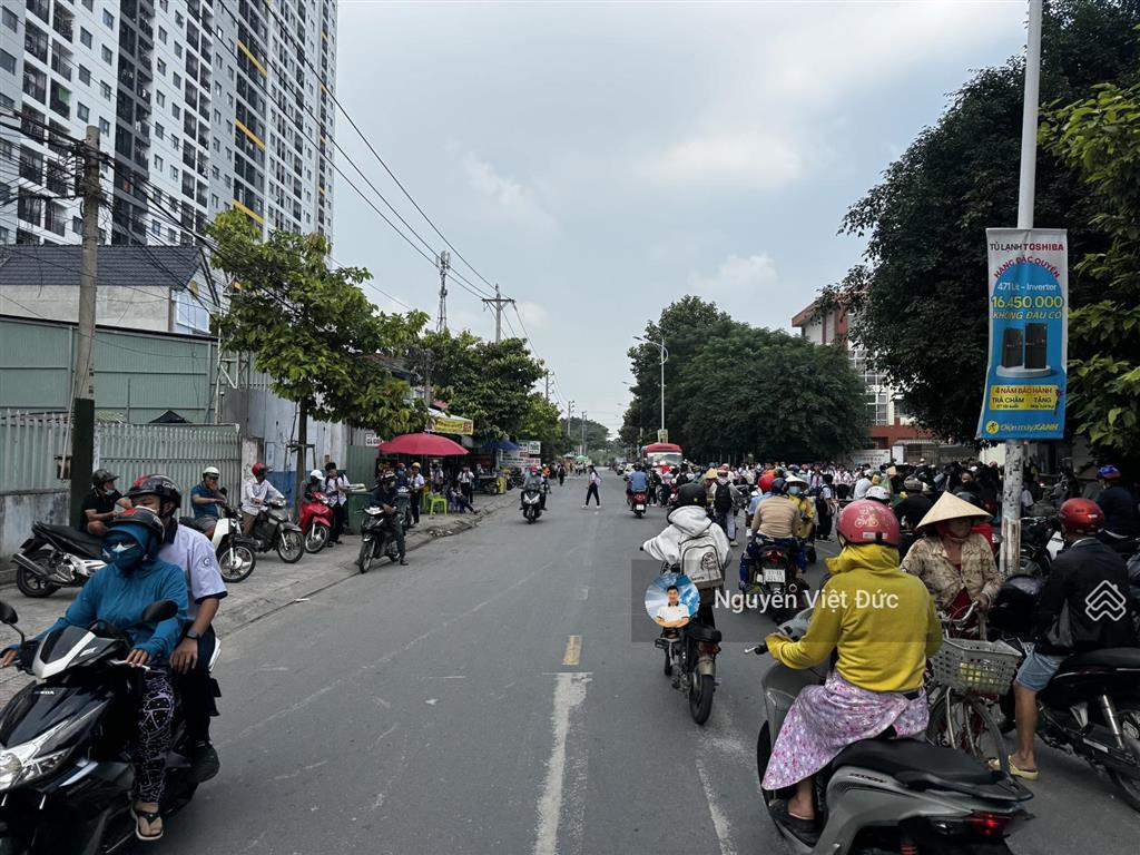 Bán gấp đất 131m2 có nhà mặt tiền kinh doanh ngay chân chung cư đối diện trường cấp 2 thuận an